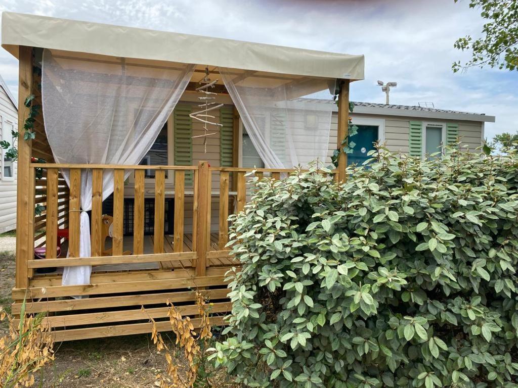 Mh148 Camping Tohapi Novela - Mobil Home 6P Climatise - ปอร์-ลา-นูแวลล์ ภายนอก รูปภาพ